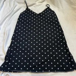 Victoria's Secret Dress thumbnail 1