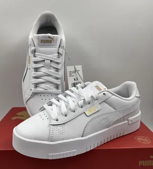 PUMA Court Sneaker, White, Women's Casual Low Top Leather Shoes Size 6.5 New thumbnail 1