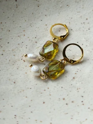 Handmade boho fairy dainty quality Czech glass beads & pearl dangle earrings💛 thumbnail 4