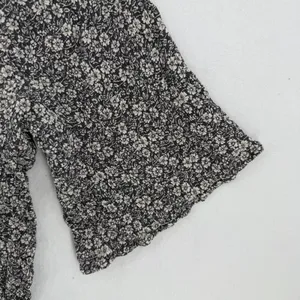 Faherty Women’s Floral Crinkle Blouse Short Sleeve Navy White Boho Casual Size L thumbnail 5