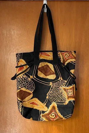 •Boho abstract shoulder bag• Black thumbnail 1