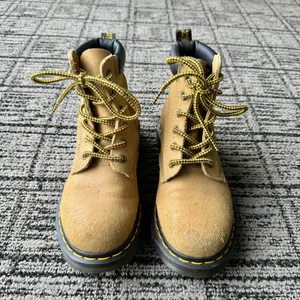 Dr. Martens 939 Greasy Suede Hiker Boots thumbnail 4