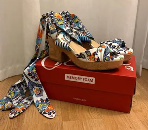 New in Box Ribbon Tie Sandal Heels thumbnail 1