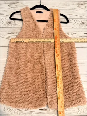 Final Touch Women’s Medium Blush Pink Faux Fur Vest USA thumbnail 7