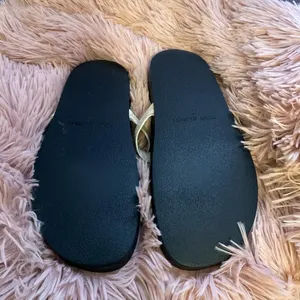 Tory Burch Black & Cream Leather Logo Thong Sandals Size 7M thumbnail 8