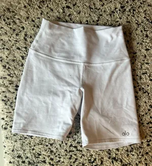 Alo Biker Shorts thumbnail 1