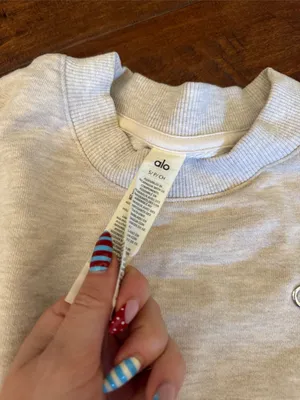 ALO Yoga Women’s Crewneck Sweatshirt thumbnail 3