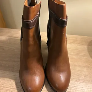 Aldo Brown and Dark Brown Ankle Boots thumbnail 3