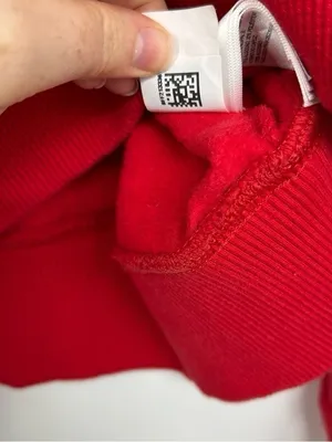 The North Face Women’s M Red Black Fleece Logo Hoodie Pullover NF0A3X75 thumbnail 11