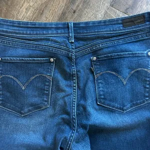 Levis Demi Curve Classic Rise Skinny Jeans Dark Wash‎ Blue Metallic Detail 16/33 thumbnail 7