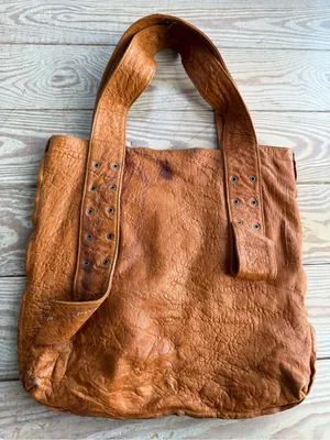Addore by Anat USA Leather Tote Bag imperfections in pics thumbnail 7