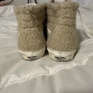 Vans SK8-Hi Tapered Cozy Hug Sherpa High Top Sneakers Women's Size 9 Cream thumbnail 3