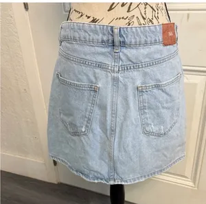 Zara Light Wash Distressed Denim Mini Skirt - Size L / 30 thumbnail 2