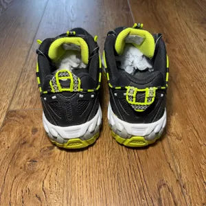 New Balance 610v2 All Terrain Running‎ Shoes Womens 6 Black Green WT610BG USA thumbnail 5