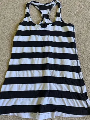 Lululemon Tank thumbnail 1