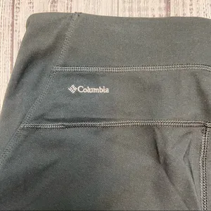 Columbia Omni Shield Black Capri. Size Small. EUC thumbnail 6