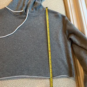 Wild Fable Gray Cropped Hoodie Sweatshirt with cord size S thumbnail 7