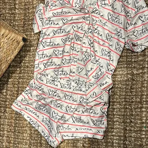 Victoria’s Secret Pink White Logo Two Piece Pajama Sleep Set Size Small thumbnail 4