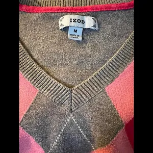 IZOD Women's V-Neck Argyle Sweater - Medium thumbnail 6