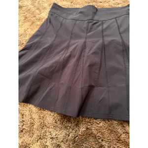 Athleta Wear About Pleated Active Skort Gray Tennis Golf Skirt Athleisure EUC thumbnail 2