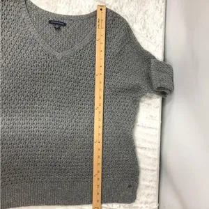 American Eagle Gray V-Neck knit Sweater Size Large wool blend thumbnail 5