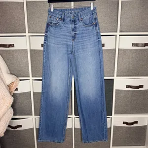 American Eagle Curvy Super High-Rise Baggy Straight Leg Jeans Size 2L thumbnail 4
