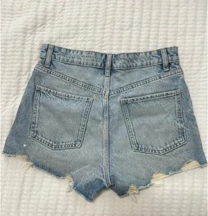 ZARA High-Waisted Shorts Denim Distressed thumbnail 2