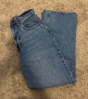 Abercrombie High-Rise Loose Jeans Curve Love thumbnail 1