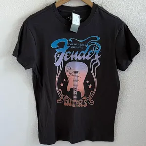 NWT Fender Guitars Gray Graphic Tee Pink Blue Design Small thumbnail 1