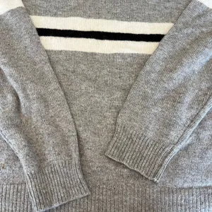 Brandy Melville Grey and White Striped Long Sleeve Sweater One Size thumbnail 3