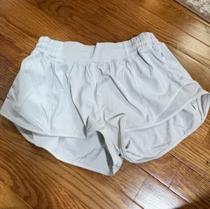 White Hotty Lululemon Hot 2.5" Shorts thumbnail 1