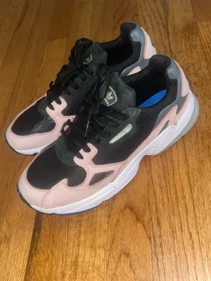 adidas 2018 Womens Falcons Black & Pink Runner Sneakers size 10 thumbnail 2