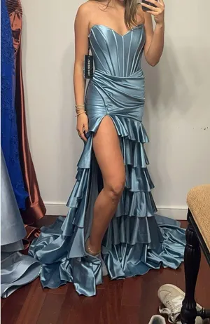 Sherri Hill Prom Dress thumbnail 1