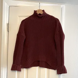 Express Maroon Turtleneck Sweater. In good Condition. Soft & Cozy. Size S. thumbnail 1
