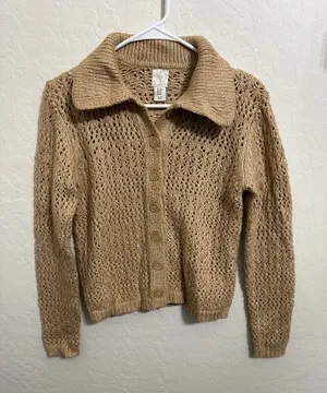 Sweater thumbnail 1