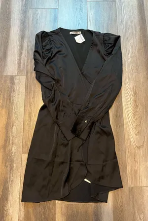 NWT Abercrombie & Fitch Long Sleeve Satin Drapey Dress thumbnail 2