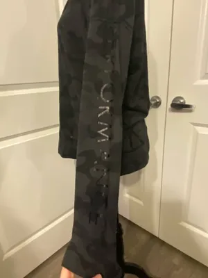 Calvin Klein Black Camo Long-Sleeve Sweatshirt thumbnail 3