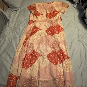 Francesca’s Madonna Short Sleeve Wrap Skirt Maxi Dress Pink White NWT Small thumbnail 6