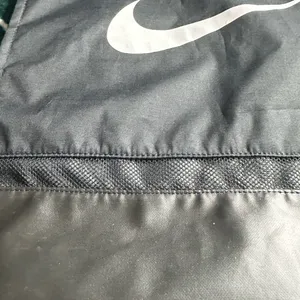 Nike Brasilia Training Gymsack, Drawstring Backpack with Zipper Pocket. thumbnail 10