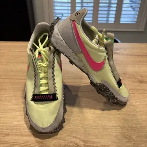 Nike Waffle Racer Crater Women's Racing Trail Running Shoes Barely‎ Volt 6.5 thumbnail 7