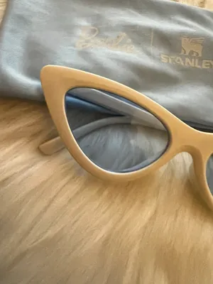 Barbie x Stanley Sunglasses White thumbnail 4