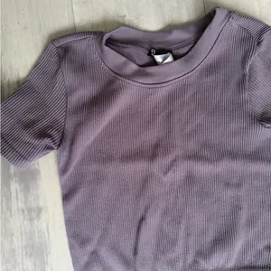 Zara Women's Ribbed Purple Top thumbnail 2