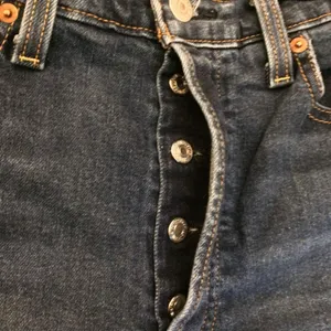 Levi’s ribcage straight ankle distressed 30 thumbnail 3