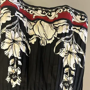 White House Black Market Black Floral Lined Pleated Elastic Waist Skirt- Medium thumbnail 6