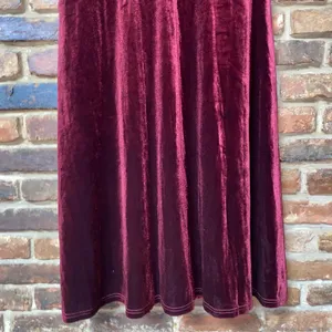 NWOT Lulu's Mesmerizing Elegance Red Velvet Back Bow Maxi Dress Women's Large thumbnail 5
