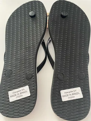 NWT Havaianas Women’s Slim Coral Slip on Black & White Flip Flops thumbnail 12