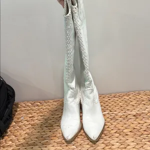 Billini White Heeled Boots Size 9 thumbnail 3