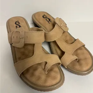 Softwalk Sandals Womens Sz 9 Brown Tan Buckle Comfortable‎ Summer Dress Casual thumbnail 1