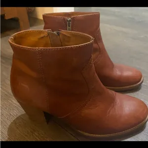 Madewell 1937 boots. Size 7 thumbnail 1