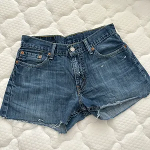 Levi’s Shorts thumbnail 1